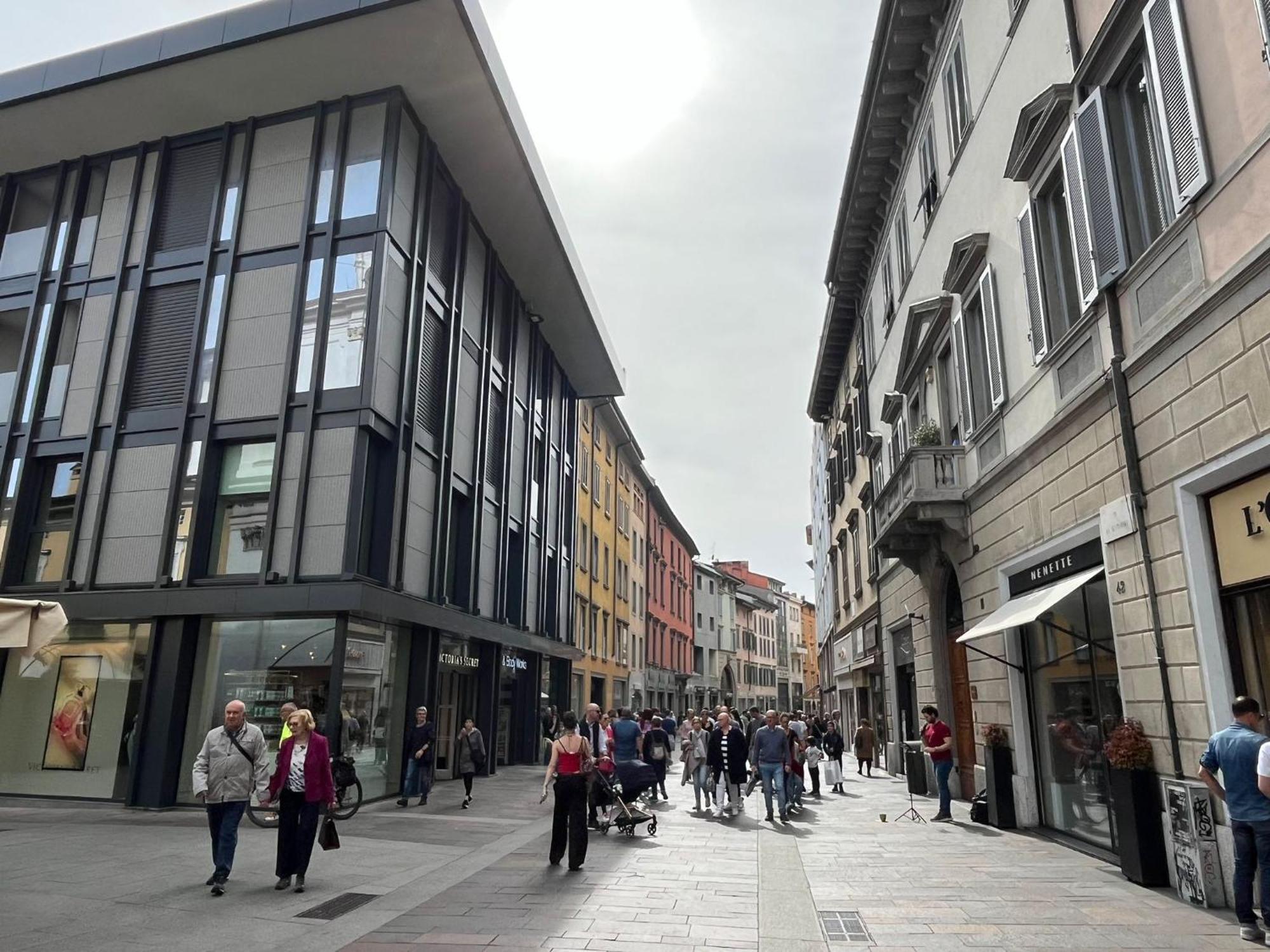 Cicerone Apartment Bergamo Esterno foto