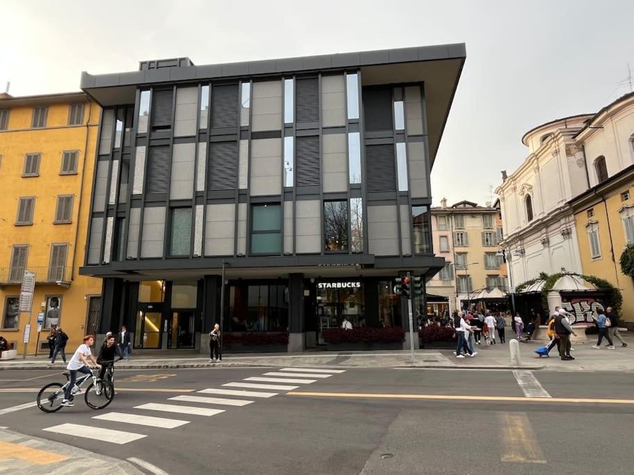 Cicerone Apartment Bergamo Esterno foto