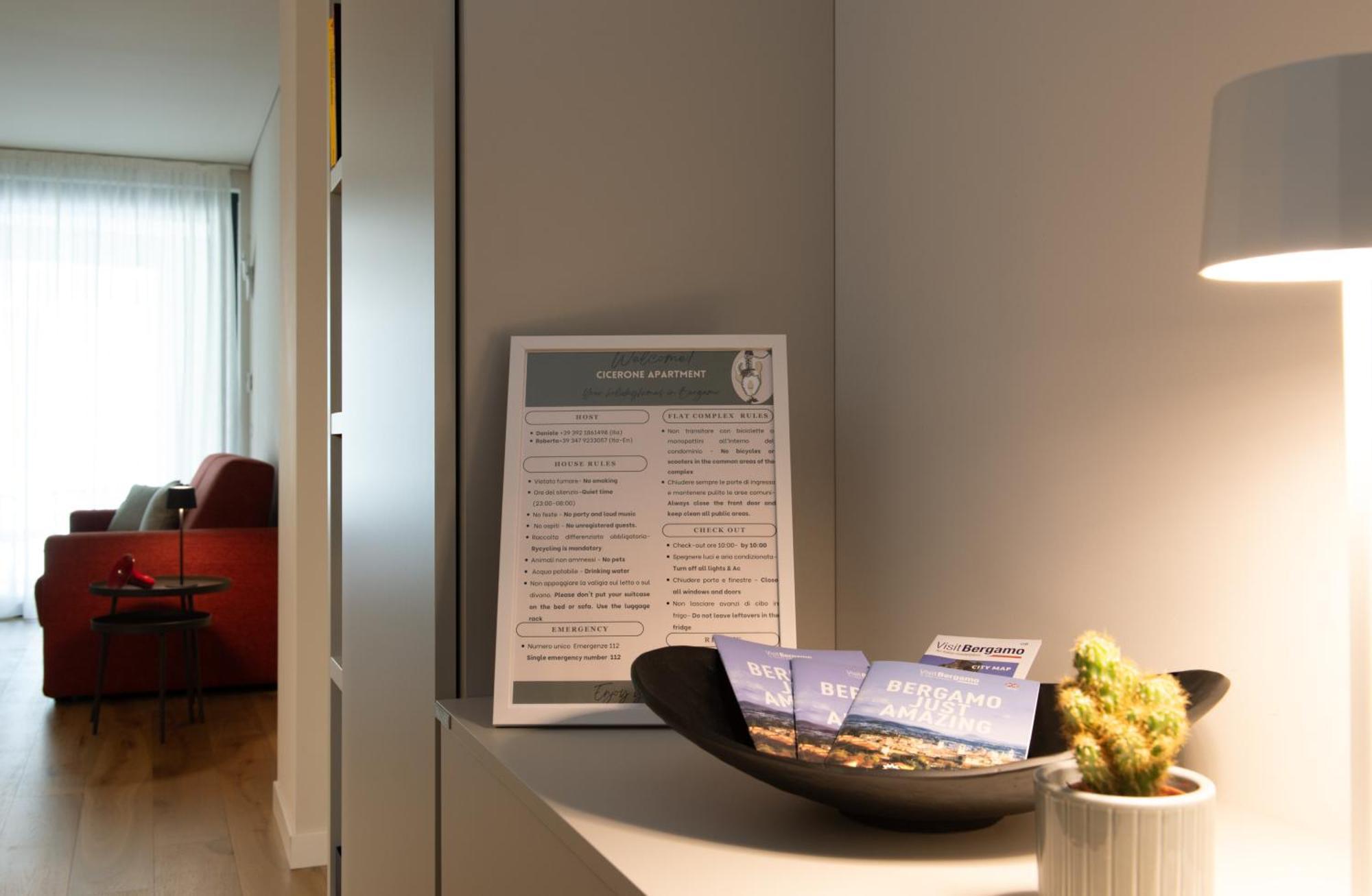 Cicerone Apartment Bergamo Esterno foto